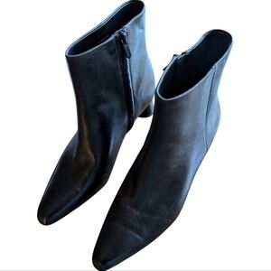 Vince Hilda black boots sz 9.5 NWOT